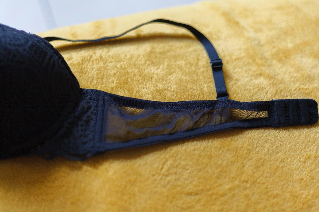 🔥 Glamour obscuro: Conjunto de lingerie push-up de renda preto 95B & XS – photo 7